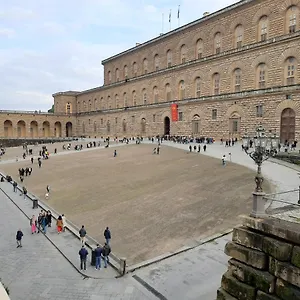 Piazza Pitti View Apartment