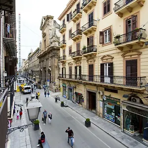  Apartment Maqueda Italy